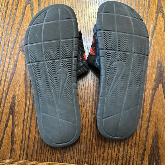 Nike Red and Black Slide Sandals - Picture 2 of 3